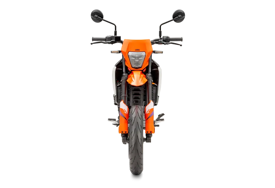 PHO_BIKE_90_VO_Supermoto-KTM-2025-125-smc-r-orange-front-view_#SALL_#AEPI_#V1