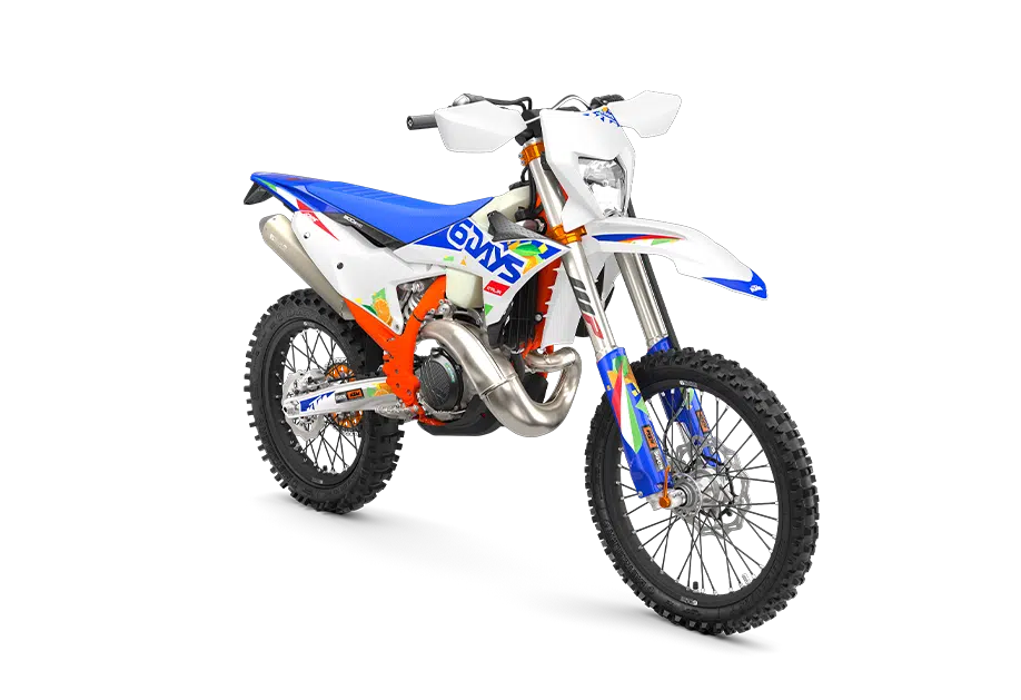 PHO_BIKE_90_REVO_KTM-enduro-300-exc-6days-right-front-studio-image_#SALL_#AEPI_#V1