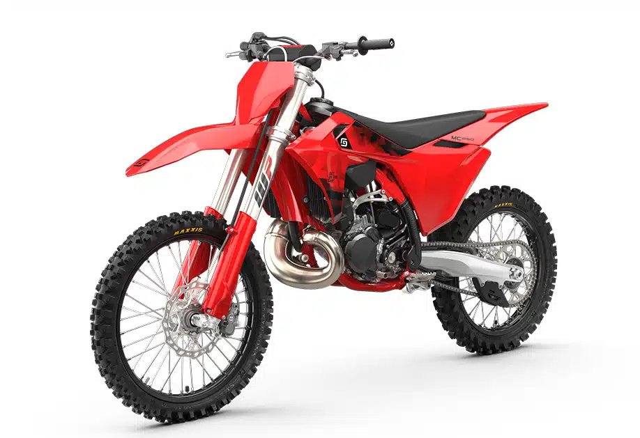 PHO_BIKE_PERS_LIVO_GASGAS-MC250-MY26-front-left_#SALL_#AEPI_#V1