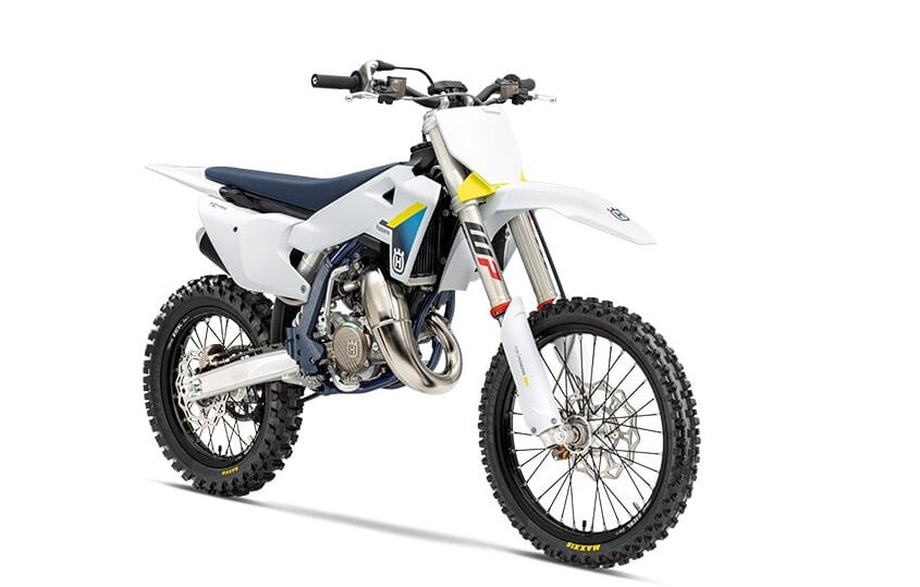 PHO_BIKE_PERS_REVO_TC-85-big-wheels-front-right-MY25_#SALL_#AEPI_#V1